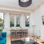 Chelsea Charm Radiant 3Br Apartment Elegance